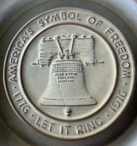 Frankoma LBTR Hot plate America’s Symbol Of Freedom Plainsman Desert Gold. New.