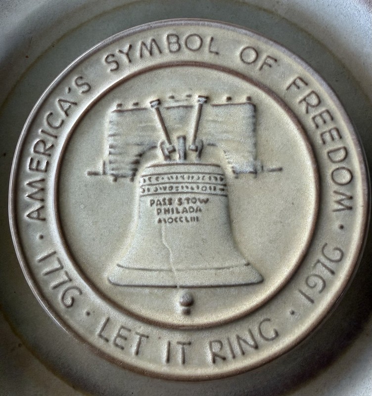 Frankoma LBTR Hot plate America’s Symbol Of Freedom Plainsman Desert Gold. New.