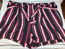 Torrid 2 Plus 2X/18-20 Blk/Pink/Whi Striped Tie Front High Rise Shorts Belted