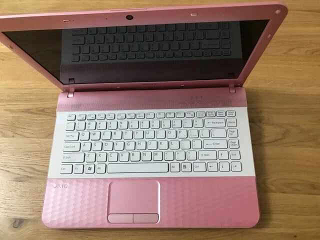 Sony VAIO VPCEG 14.1" i7 2620M laptop - Windows 10 500  8 GB HDD Office pro 16  - Image 2 of 4