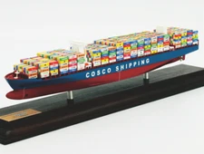 COSCO SHIPPING container ship model ocean going cruise ship model 35cm