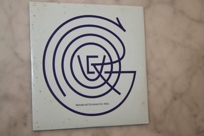 Groove 143 / CD 52