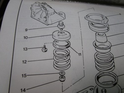 Jaguar XJS 4.0, XJ6 XJ40 models five transmission mount rubber