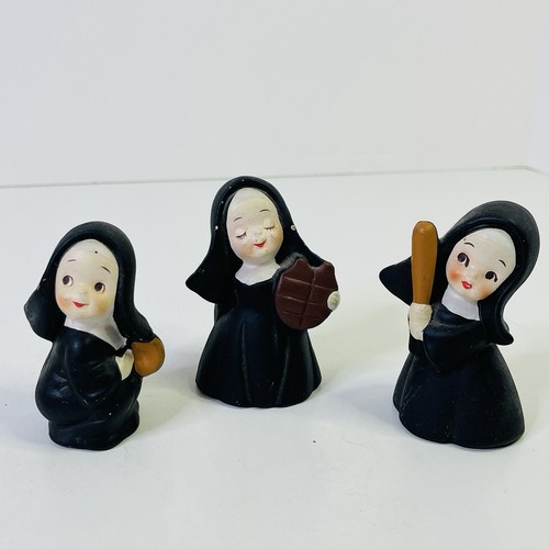 3 Vintage Nonnen spielen Baseball Enesco Japan handbemalt LESEN - Bild 1 von 12