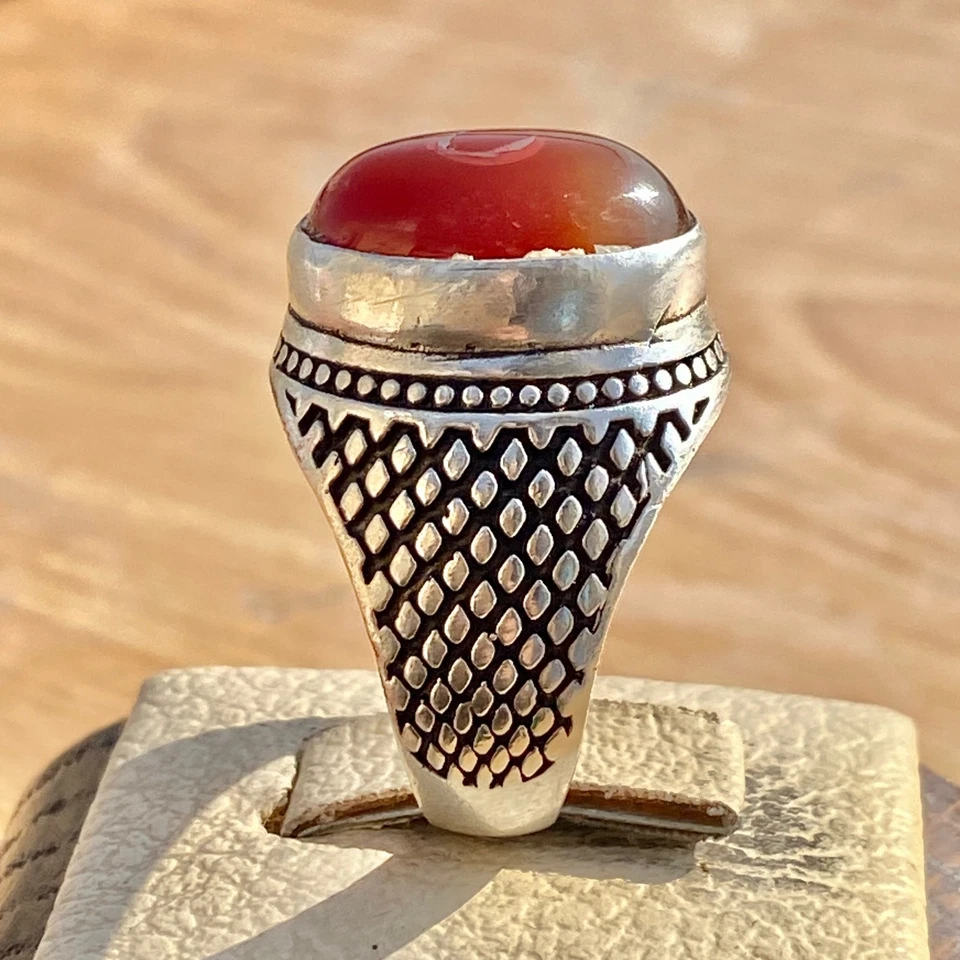 Anillo Aqeeq de ágata antiguo yemení rojo WOW para hombre en plata de ley 925 hecho a mano Foto 3 de 4