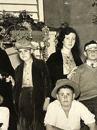 B&W *'x10" Photo, Memorial Junior H.S. Graduating Class June 1931, Play "Penrod" - Picture 4 of 10