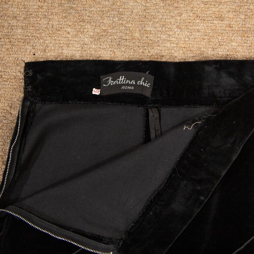 Vintage 1970s Black Velvet Maxi A Line Skirt Lateral Zip Size S UK 8 - Picture 8 of 8
