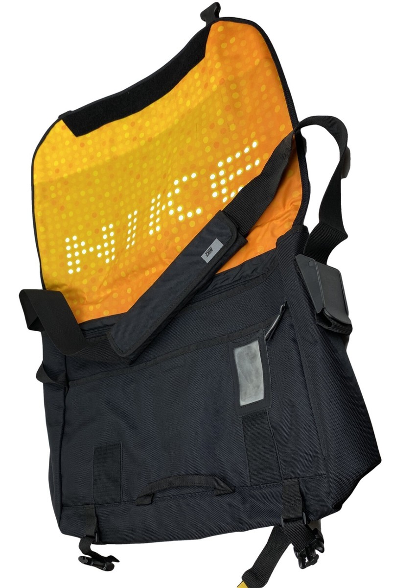 NIKE MESSENGER BAG Vintage Reflective BA1029 811 Black NEW