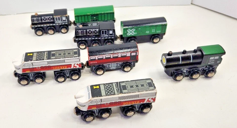 8 ДЕРЕВЯННЫХ ЖЕЛЕЗНОДОРОЖНЫХ ВАГОНОВ И ДВИГАТЕЛЕЙ IKEA KIDKRAFT MELISSA &DOUG БЕЗ МАРКИРОВКИ - Изображение 2 из 4