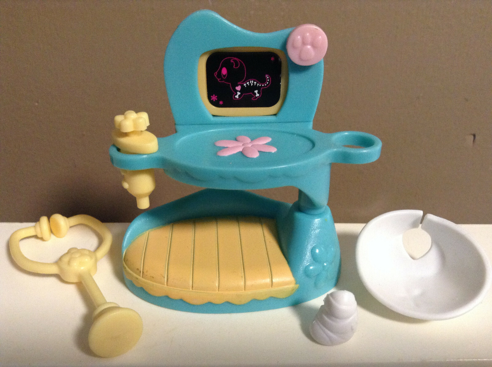 barbie medical vehicle