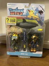 Roblox DevSeries SHARK BITE 2: SHARK CAGE Figure Set W/Exclusive Virtual Code