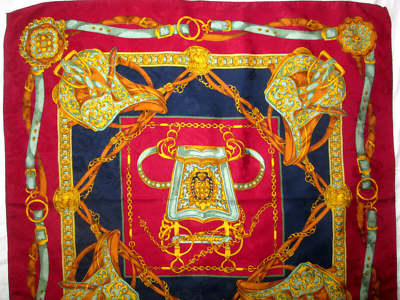 Foulard En Soie 100% Vintage - Dimensions 83 X 87 Cm - Couleurs Rouge Et Noir - Occasion