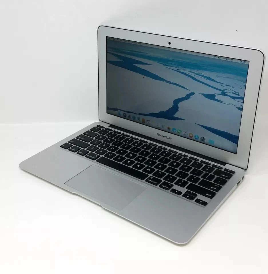 MD711LL/B Apple MacBook Air 1.4GHz i5 With 2.7GHz Turbo Boost 2014 121SSD - Image 2 of 3