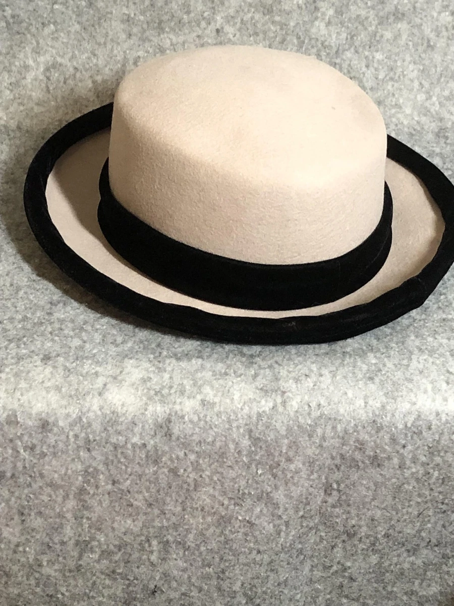 Bollman Hat In Women display picture 2