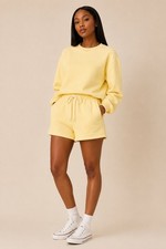 Women  s Butter Yellow 2-Piece Matching Set Sweatshirt Shorts Casual Loungewear L