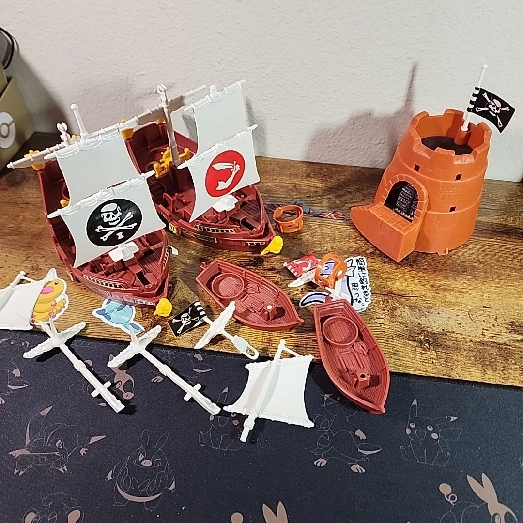 Vintage Weapons & Warriors Pirate Battle Game Boats & Fort Replacement Pieces