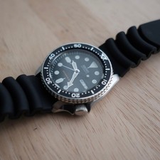 Seiko SKX007K1 Diver 200m Automatic Black Dial Watch Japan