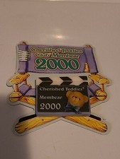 Cherished Teddies- Club MEMBER PIN 2000 on card, Enesco, lapel pin. NEW-Vintage