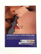 Vintage 1989 Close Up Tartar Control Toothpaste Print Ad