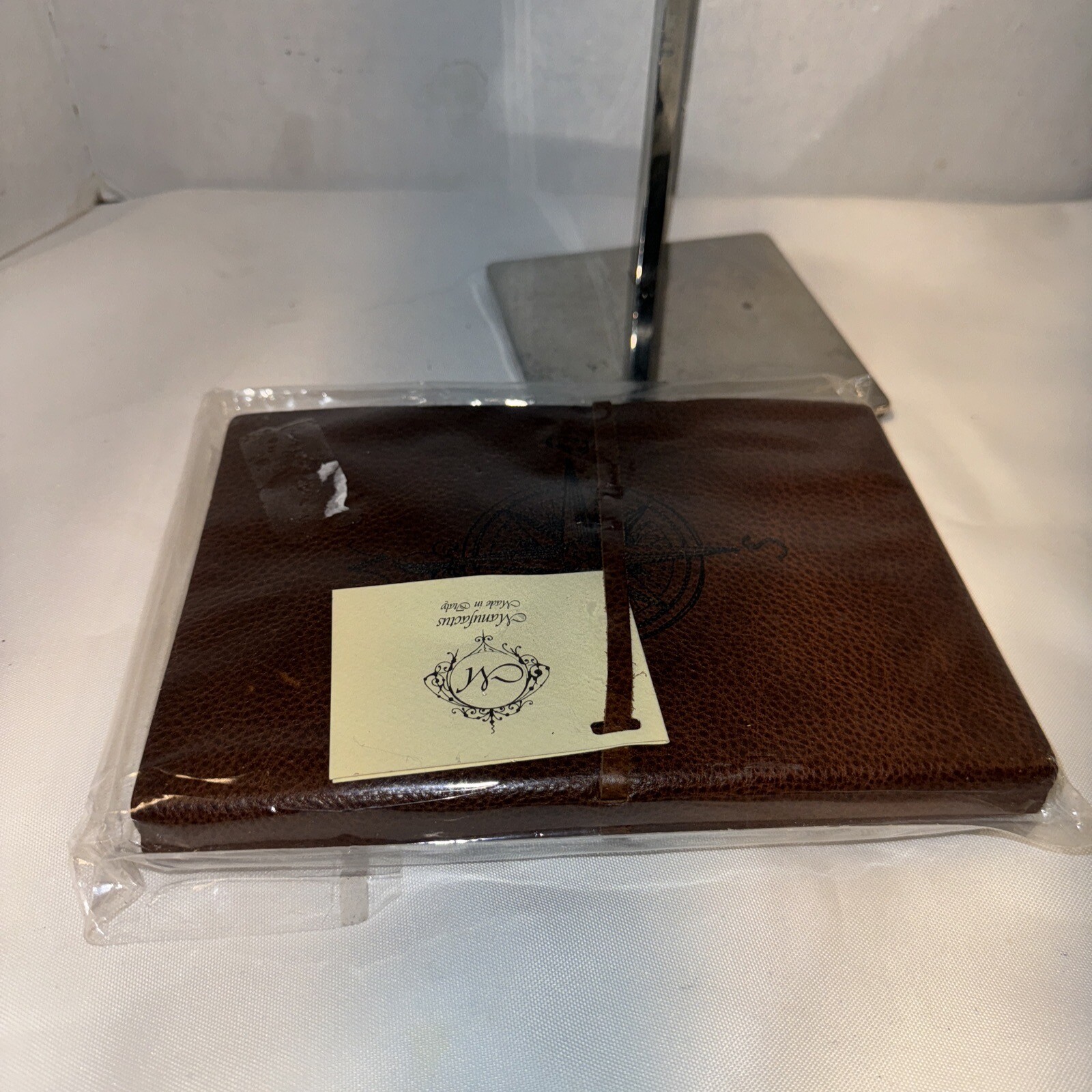 Manufactus Made in Italy A5 Genuine Leather Journal Compass New Sealed