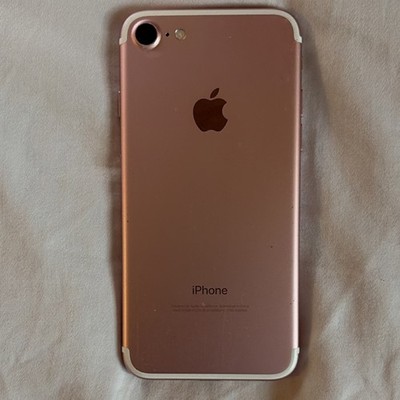 Apple iPhone 7 Rose Gold 4.7'' iOS Smartphone 12MP Camera Quad Core 2GB RAM