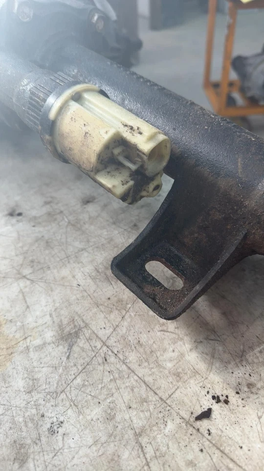 1999-06 CHEVY SILVERADO 2500 Front Axle Assy. Crr 3.73 Ratio (opt Gt4) - Image 3 of 4