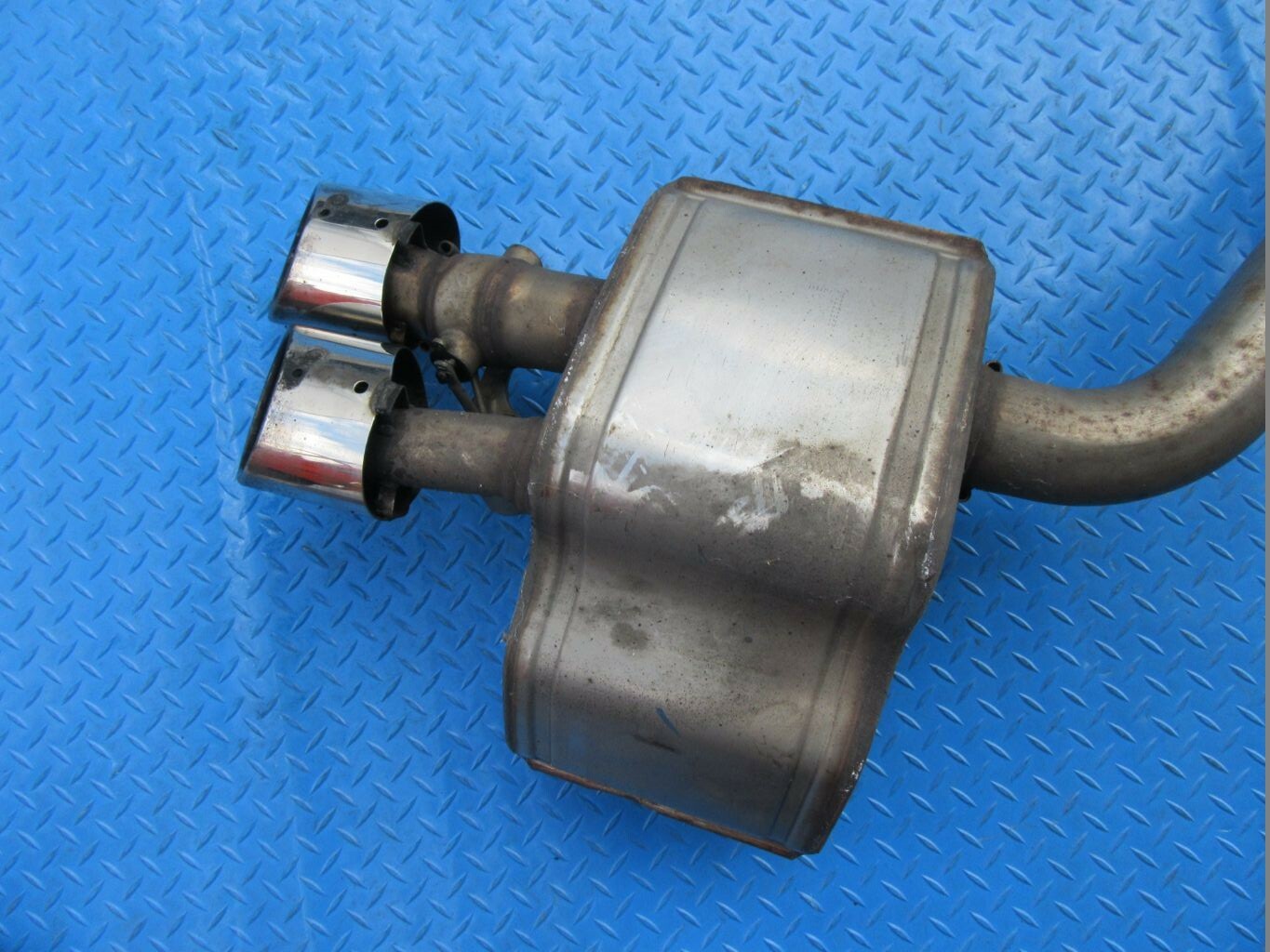 Maserati Ghibli rear left exhaust muffler #7501