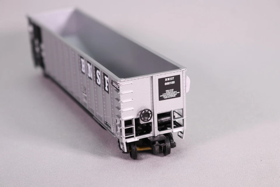 LE4647 WALTHERS Ho 1/87 Wagon Bethgon coalporter hopper BNSF 668100 - Photo 4/4