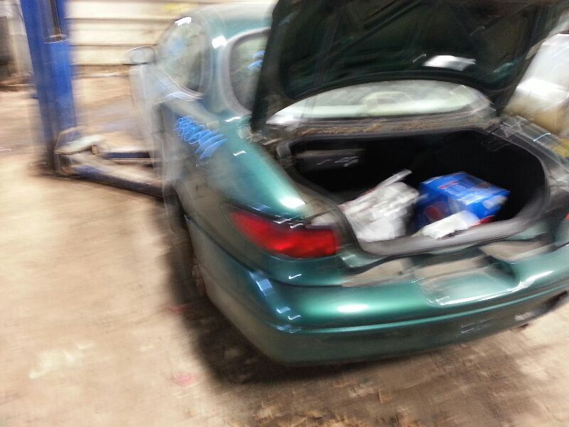 Passenger Rear Knuckle/Stub Coupe ZX2 Drum Brakes Fits 9703 ESCORT