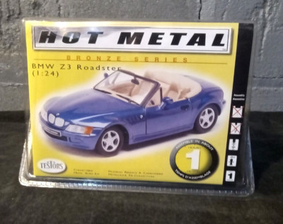 Testors Hot Metal Bronze Series BMW Z3 Roadster 1:24 (610057)