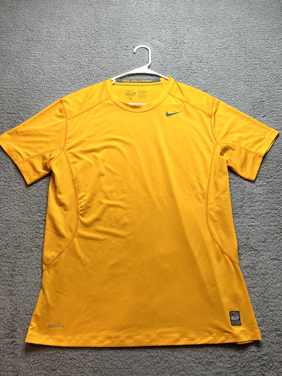 Tee shirt nike pro combat sales