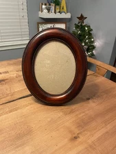 connoisseur 8 x 10 distressed rustic wood oval picture frame freestand/wall hang