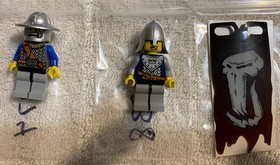Lego - 5 Mini-Figures & Flag For Castle  Set 7037 "Tower Raid"