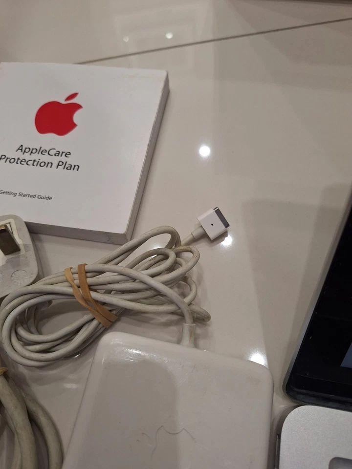 Apple MacBook Pro 13-inch 2.66GHz C2D Mid 2010 4GB RAM 500GB HDD A1278 - Image 4 of 4