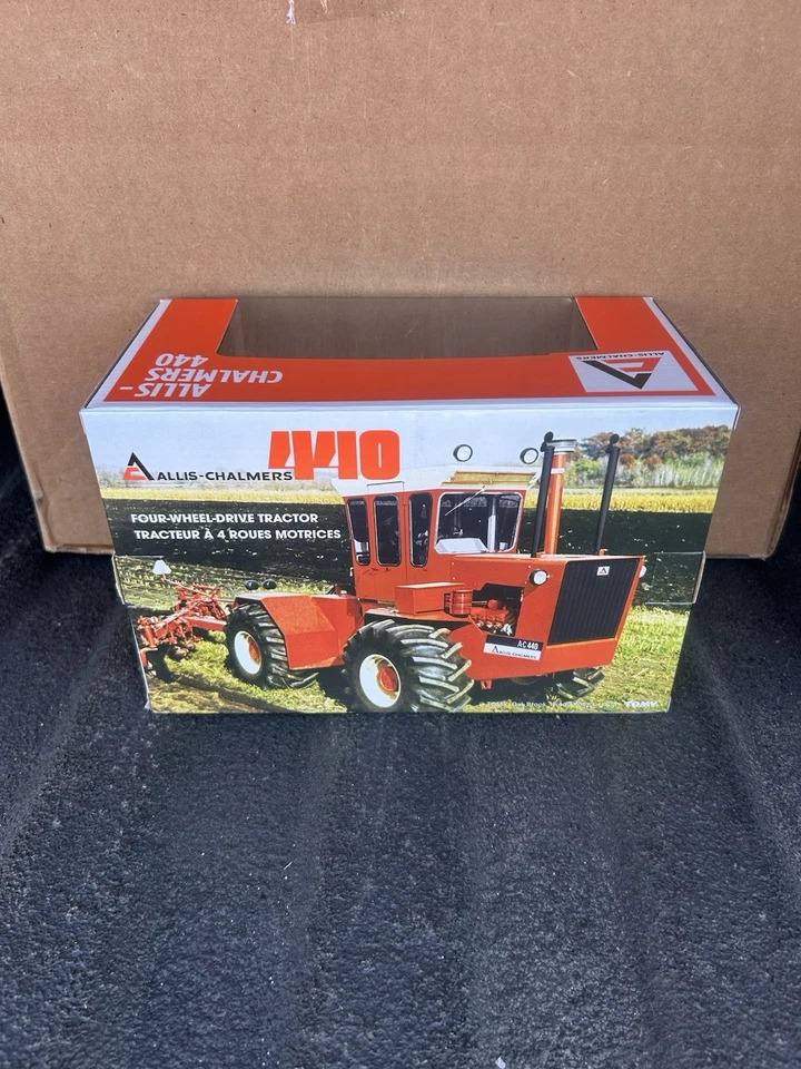 1/32 Ertl Allis chalmers 440 Tractor Gold Chase - Image 3 of 3