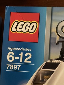 BRAND NEW LEGO CITY: Passenger Train (7897) with FREE SHIPPING