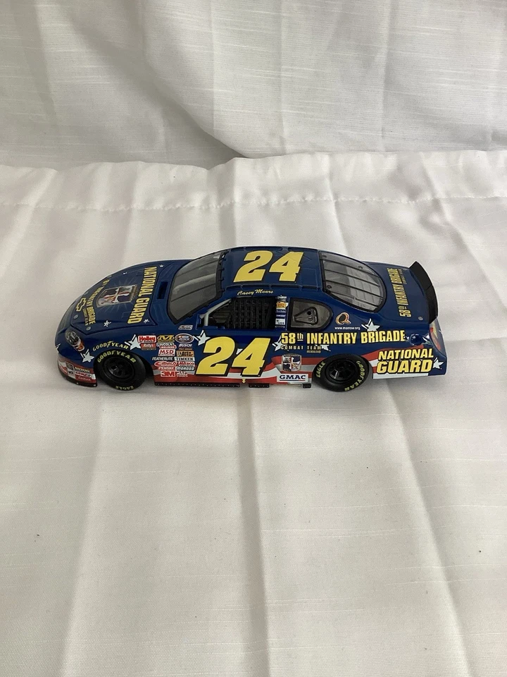 2007 #25 Casey Mears National Guard Chevrolet Monte Carlo 1:24 Diecast Model - Image 4 of 4