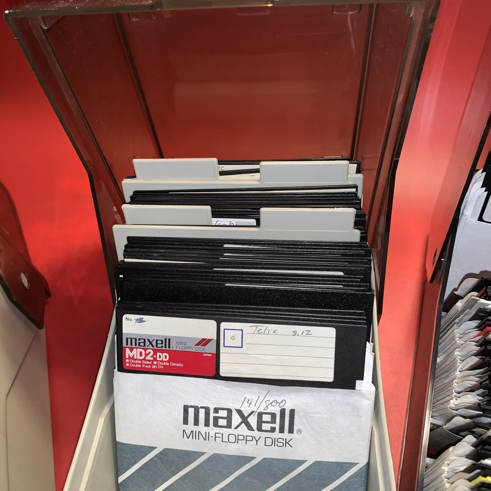 Lot of 165 Floppy Computer Disk 5.25 Unknown Content - For Discovery/Recycle - Image 2 of 4