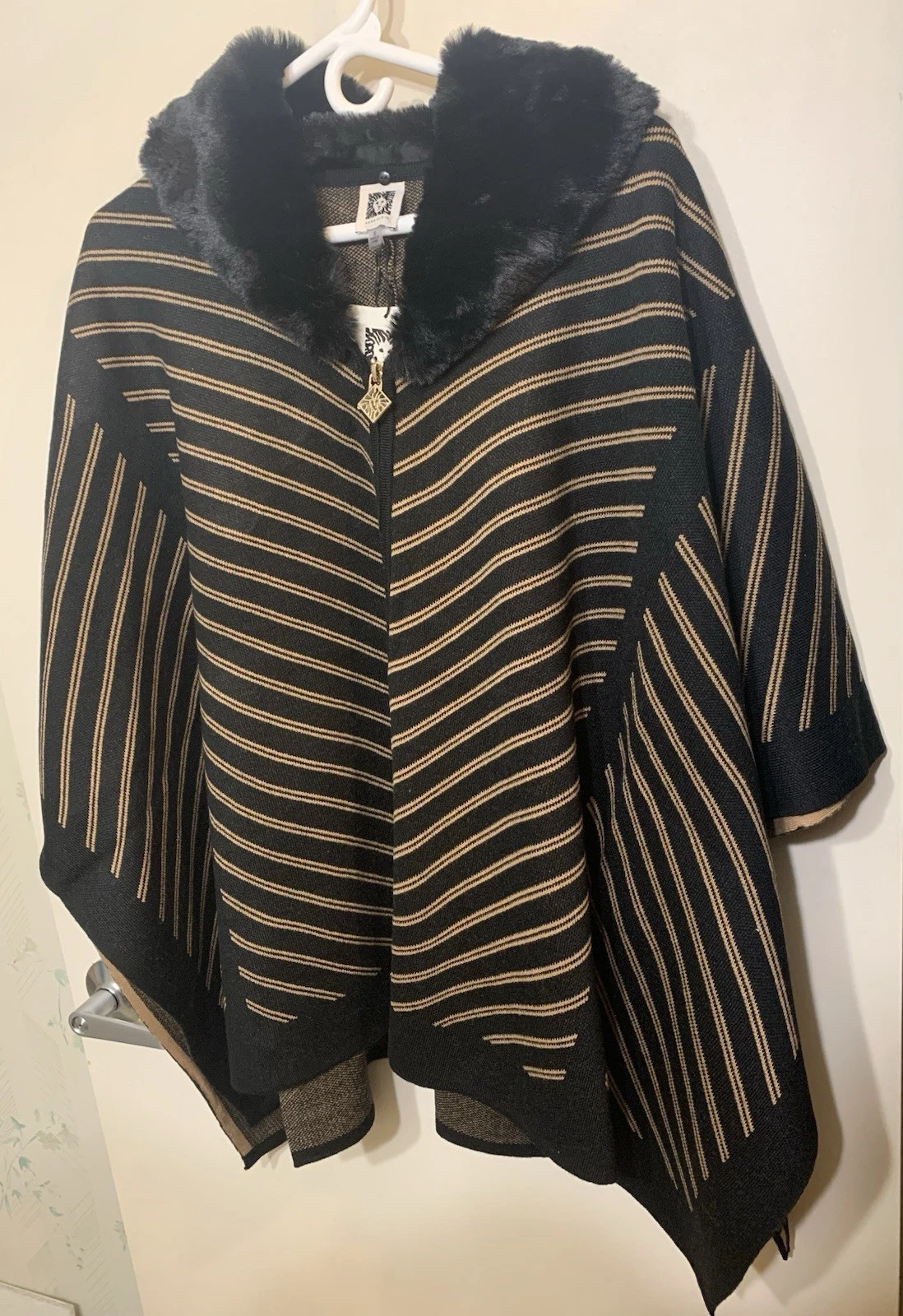 Anne klein poncho woman faux fur collar removable tan striped front zip small