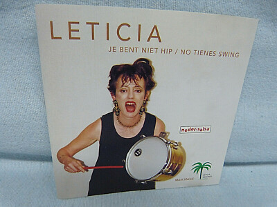 Maxi Cd : Je Bent Niet Hip / No Tienes Swing  -  Leticia