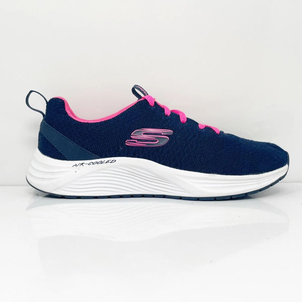 Skechers sales womens skyline