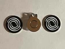 (2) Odyssey The #1 Putter On Tour 1" Coin Style Golf Markers With Bonus Hat Clip