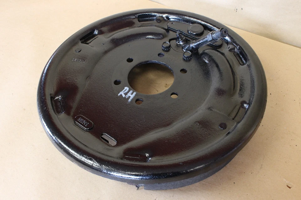 Dodge W200 1972-74 placa de respaldo de freno de tambor delantero derecho delantero 4x4 323849-R Foto 4 de 4