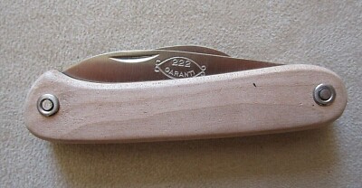 NEW COLLECTIBLE KNIFE - 222 GUARANTORS - FISHING, HUNTING, TRUFFLES ETC...