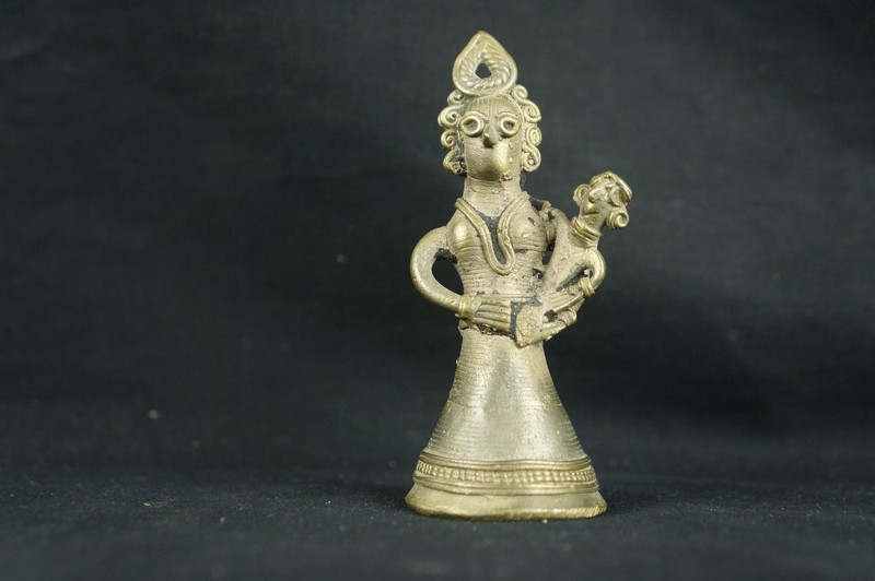 Nice vintage Hindu brass / bronze figurine 4" [Y7-W7-A8]