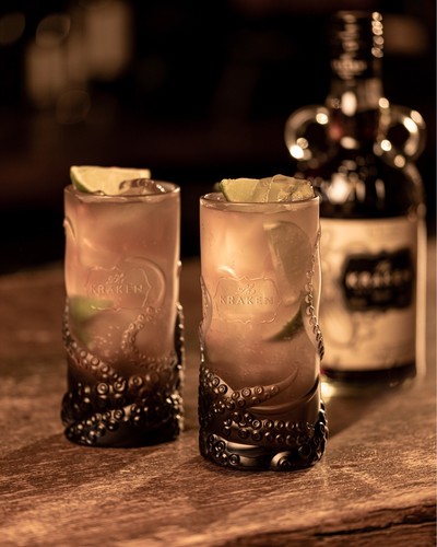 2022 The KRAKEN Solid Glass HIGHBALL RUM SPIRIT GLASS Limited Edition Tentacled - Picture 3 of 9