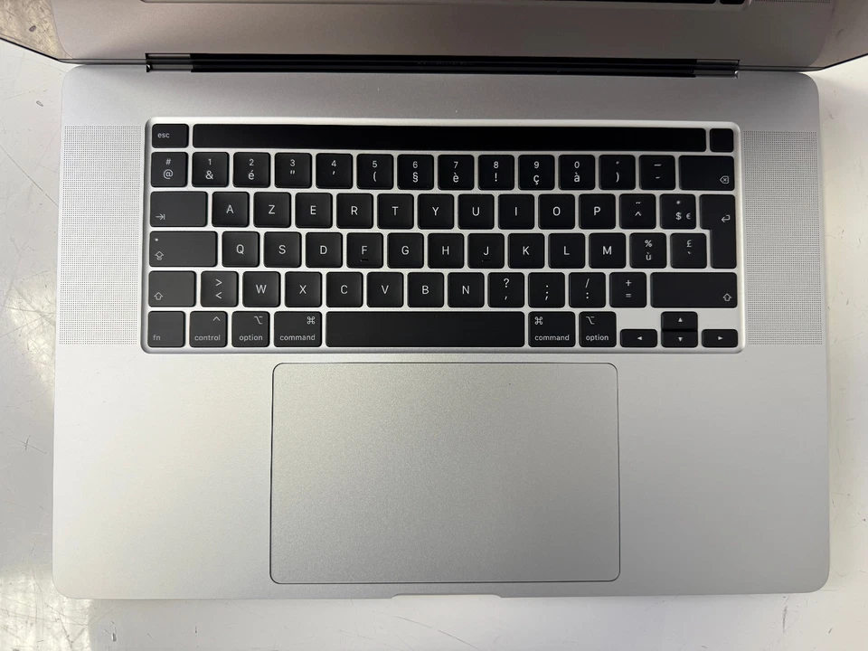 Apple MacBook Pro 16" 2019 Intel Core i9 9980HK 2,4 GHz 64 GB RAM 512 GB SSD - Bild 2 von 4