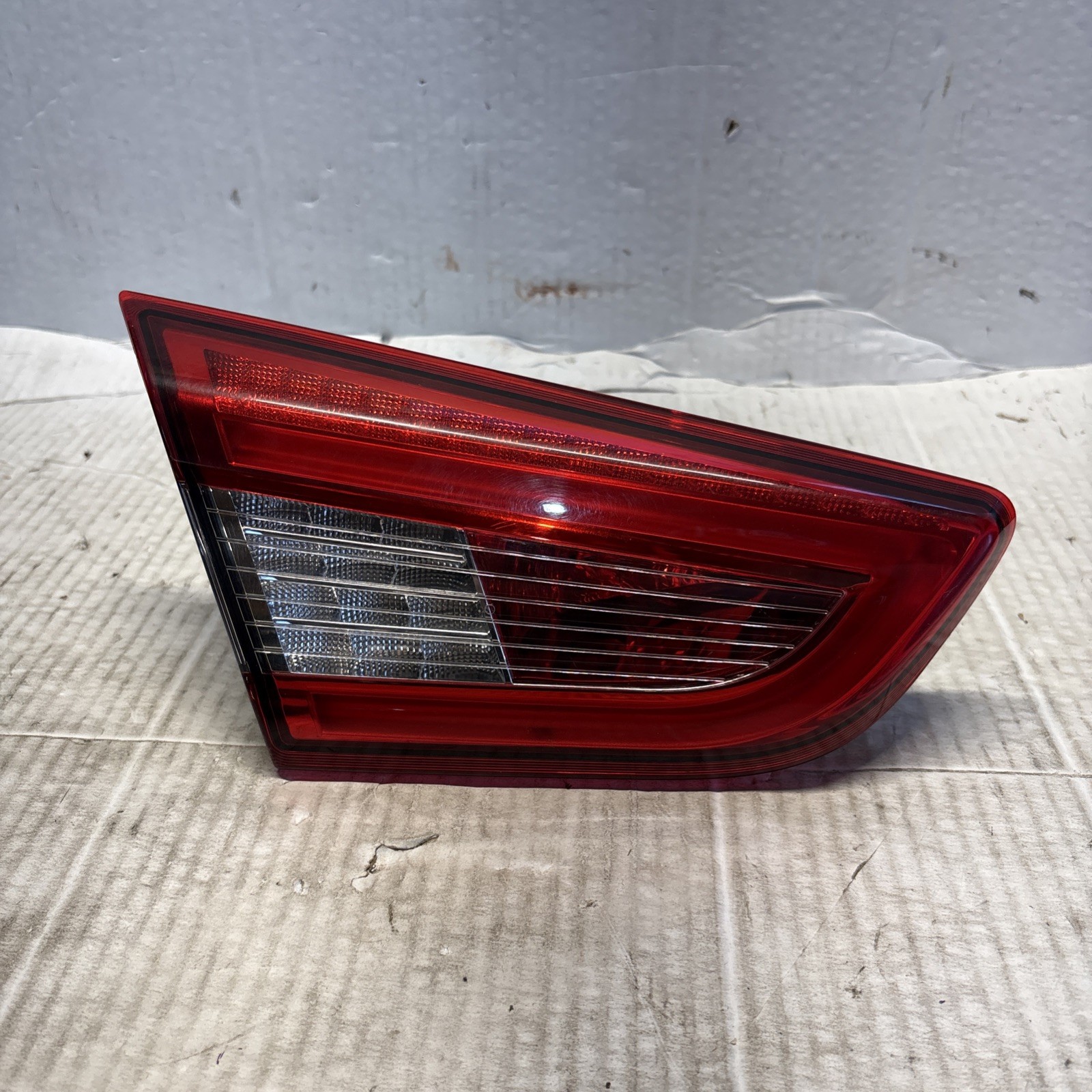 2014-2020 MASERATI GHIBLI TRUNK INNER REAR LEFT DRIVER TAILLIGHT LAMP OEM