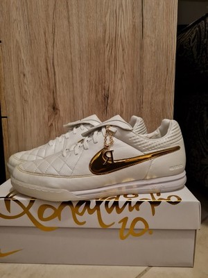 Nike Tiempo Legend SE Ronaldinho Icon 
