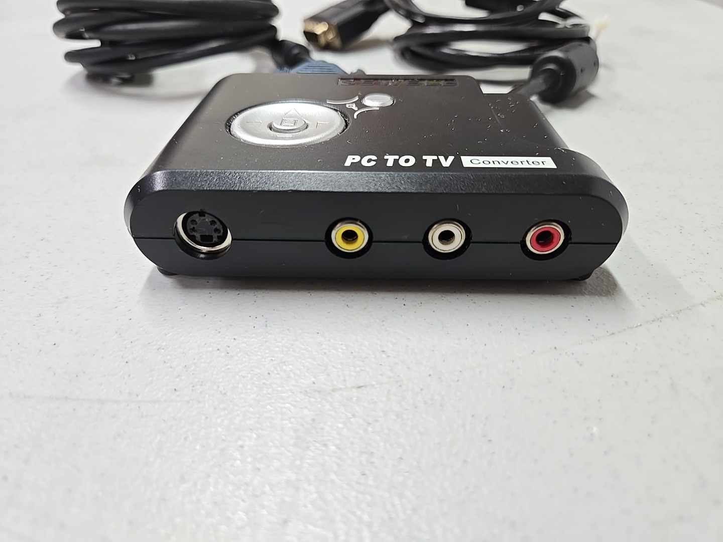 Sewell Direct PC to TV Converter SW-23000 High Quality VGC Switch w/ VGA Cable